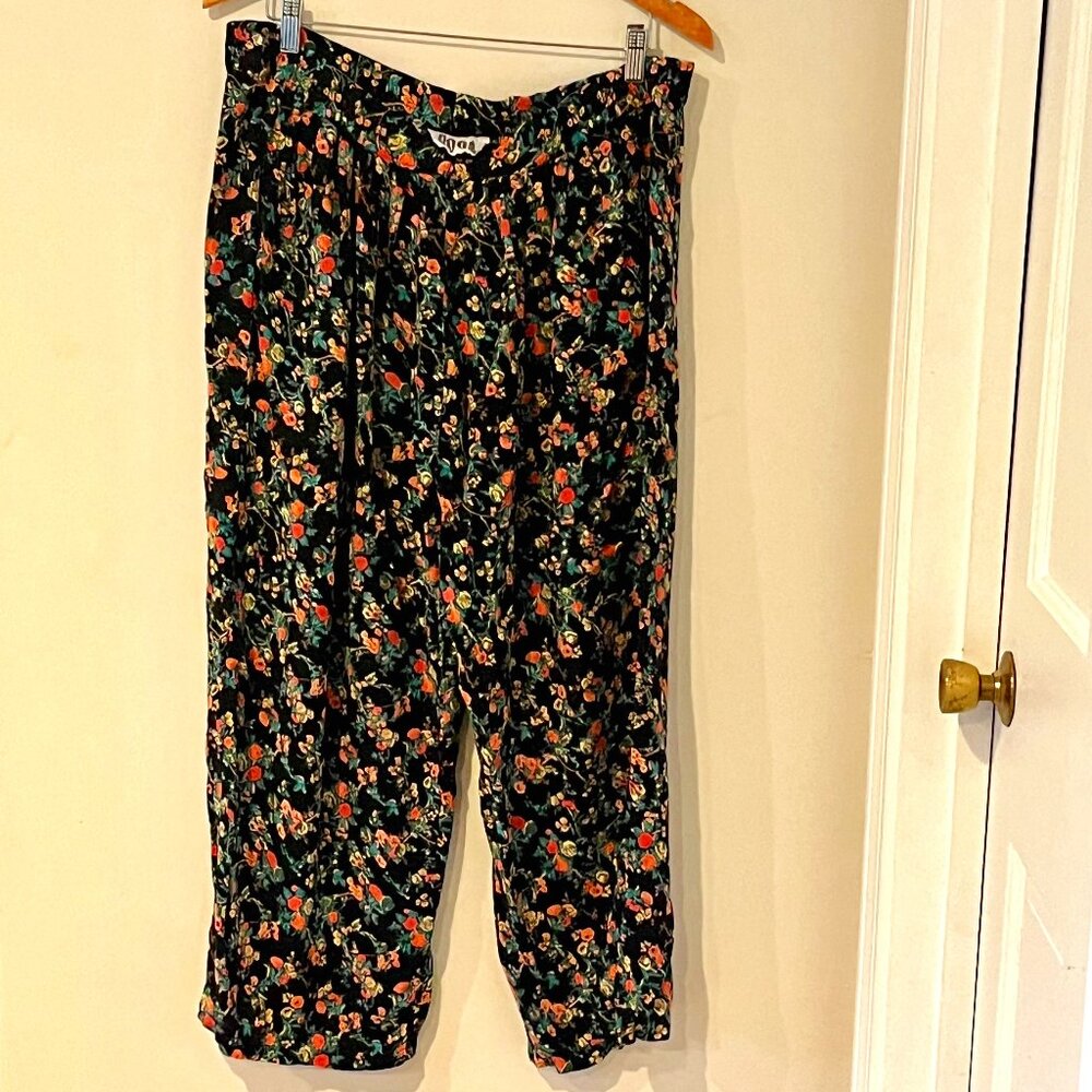 Vintage 1990s BOOM Harem Style Floral Black Tapered Rayon Pants Size Large